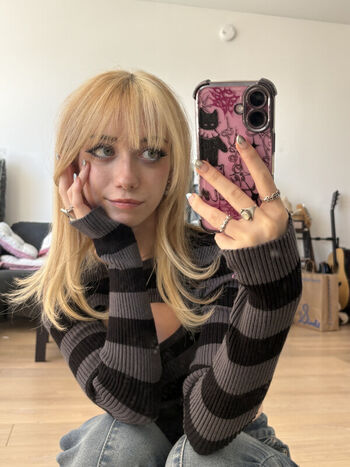 Full leaked Iluvmeww page private onlyfans photo