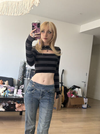 Full leaked Iluvmeww page private onlyfans photo