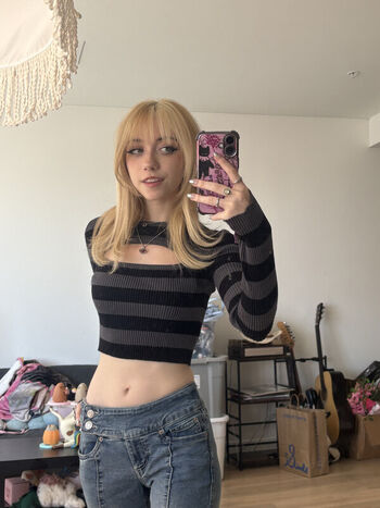 Full leaked Iluvmeww page private onlyfans photo