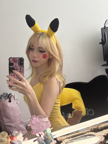 Full leaked Iluvmeww page private onlyfans photo