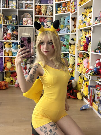 Full leaked Iluvmeww page private onlyfans photo
