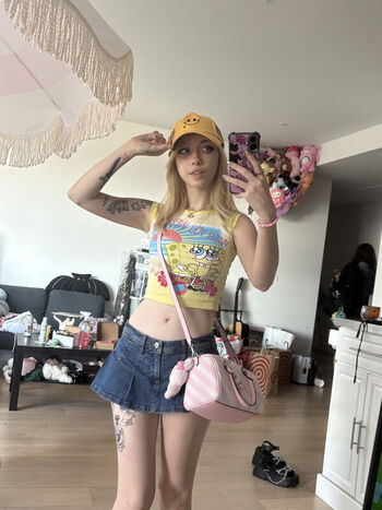 Full leaked Iluvmeww page private onlyfans photo
