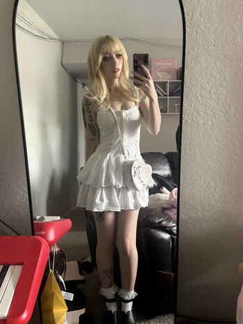 Full leaked Iluvmeww private onlyfans photo