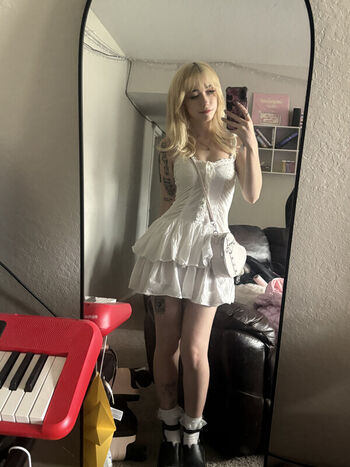 Full leaked Iluvmeww private onlyfans photo