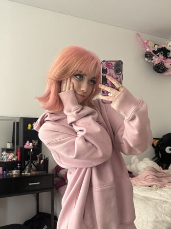 Full leaked Iluvmeww page private onlyfans photo
