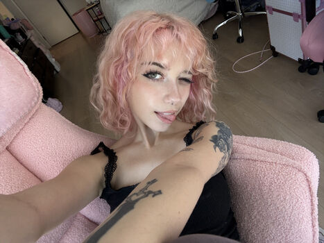 Full leaked Iluvmeww page private onlyfans photo