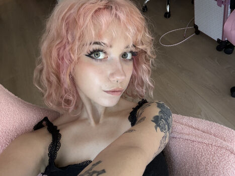 Full leaked Iluvmeww page private onlyfans photo