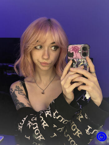 Full leaked Iluvmeww page private onlyfans photo
