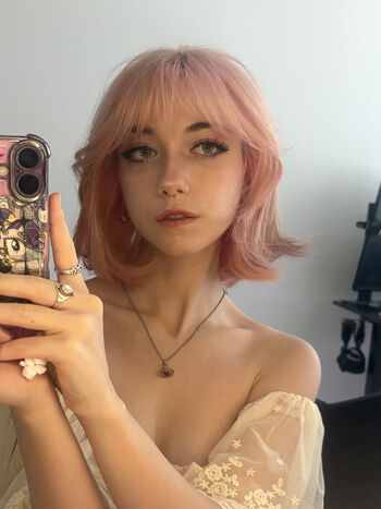 Full leaked Iluvmeww private onlyfans photo