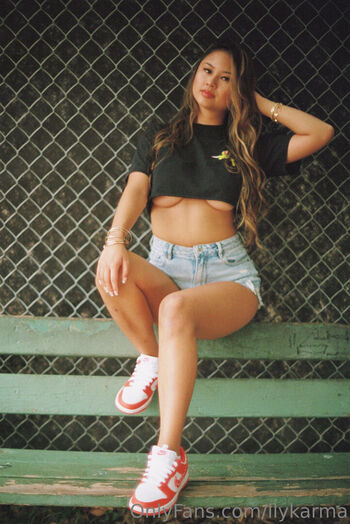 Full leaked Ilykarma page private onlyfans photo