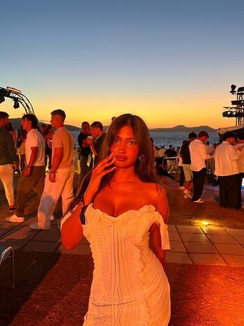 Full leaked Imanimalikaa page private onlyfans photo
