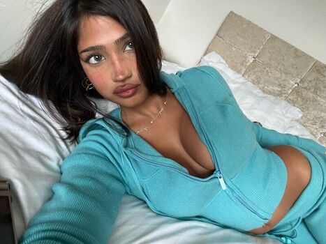 Full leaked Imanimalikaa private onlyfans photo