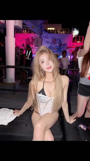 Full leaked Imhollysecrets private onlyfans photo