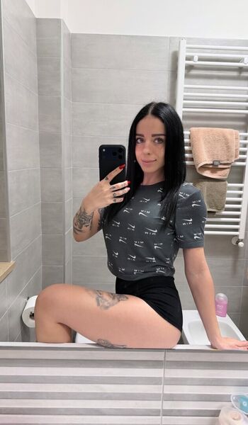 Full leaked Imviolet private onlyfans photo