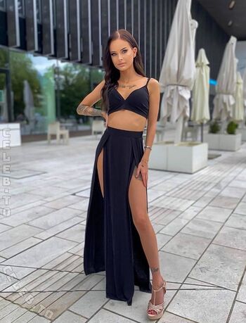 Ina Ariana Renz