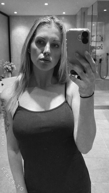 Full leaked Inaacoladaa private onlyfans photo