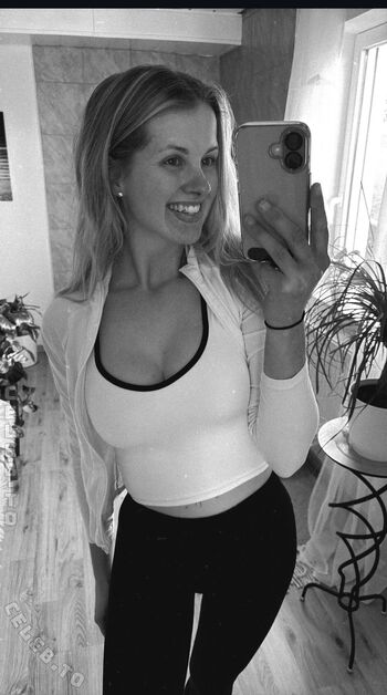 Full leaked Inaacoladaa private onlyfans photo