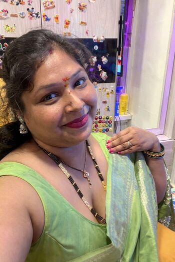 Full leaked Indian exhibition page private onlyfans photo