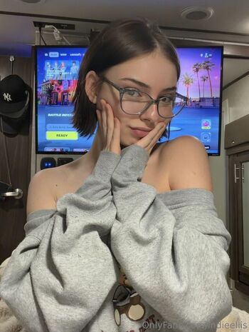 Full leaked Indieellis private onlyfans photo