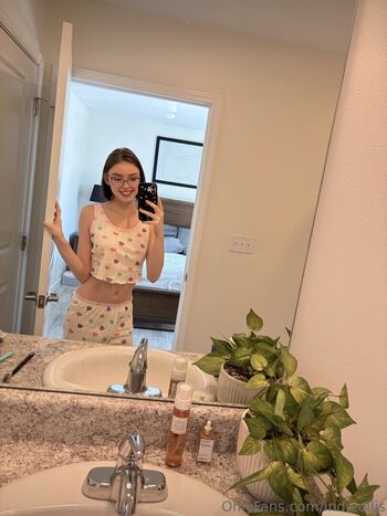 Full leaked Indieellis private onlyfans photo