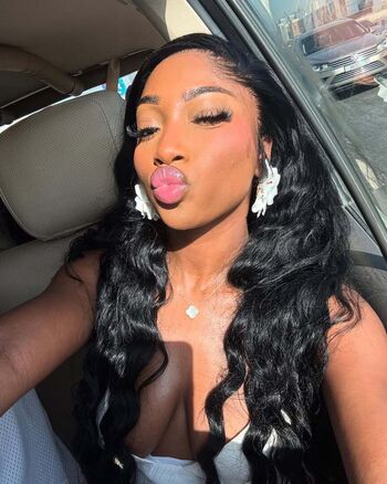 Full leaked Indiyah polack private onlyfans photo