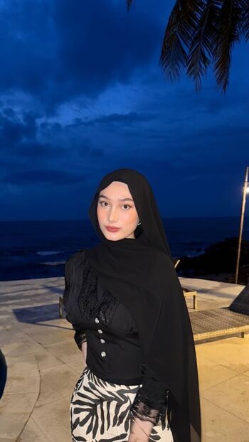 Full leaked Indonesian girls private onlyfans photo