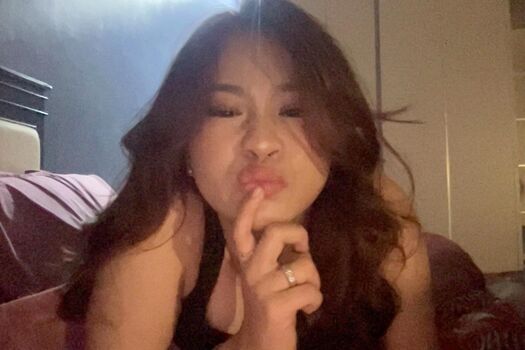 Full leaked Indonesian girls  page private onlyfans photo