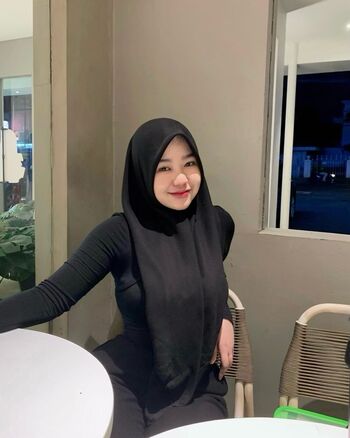 Full leaked Indonesian girls page private onlyfans photo