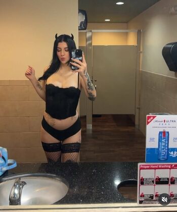 Full leaked Intoxicate private onlyfans photo