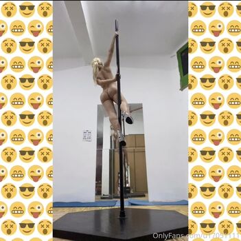 Full leaked Ira kero private onlyfans photo