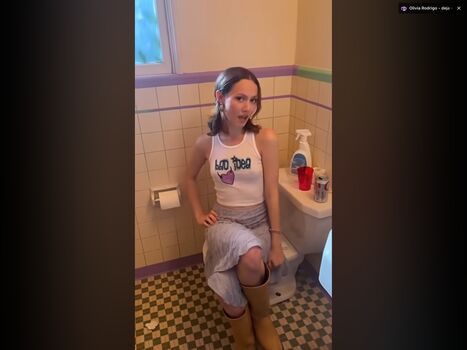 Full leaked Iris apatow page private onlyfans photo
