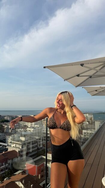 Full leaked Iris vallaranii private onlyfans photo