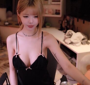 Full leaked Irissiri private onlyfans photo