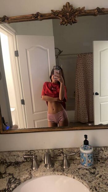 Isabella Baylee