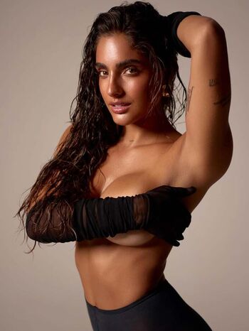 Full leaked Isabella ladera page private onlyfans photo