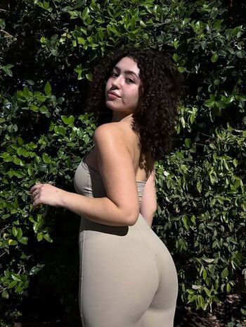 Full leaked Isabellaissweet private onlyfans photo