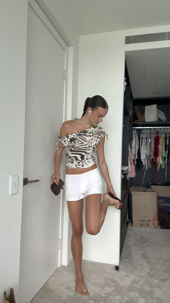 Full leaked Isabelle petzl private onlyfans photo