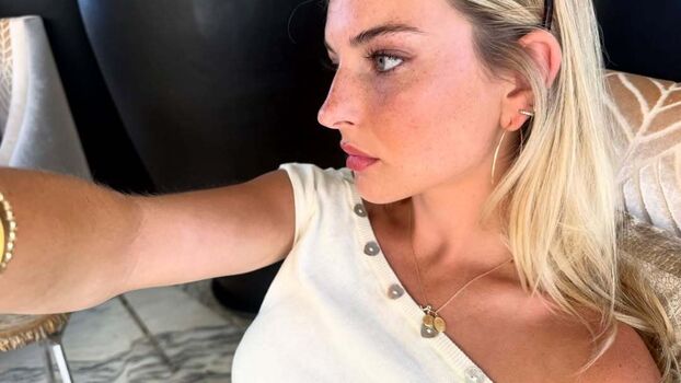 Full leaked Isasaboll private onlyfans photo