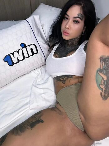 Full leaked Isavip model private onlyfans photo