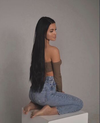 Full leaked Isiczekkk private onlyfans photo