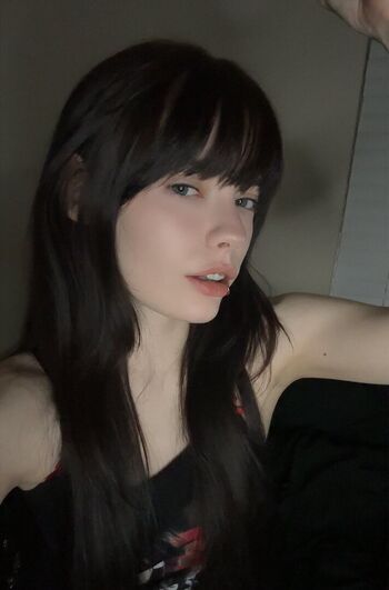 Full leaked Isizzly sizzlymizzly private onlyfans photo