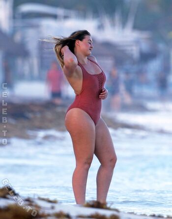 Iskra Lawrence