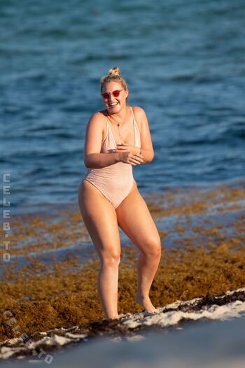 Full leaked Iskra lawrence page private onlyfans photo