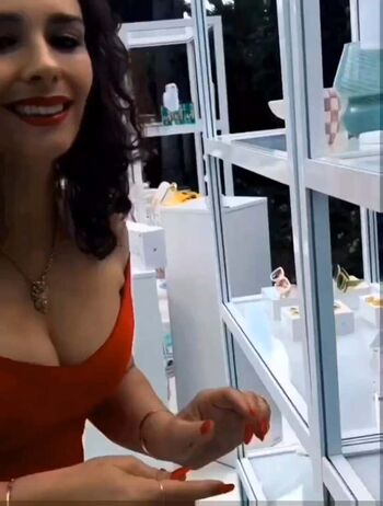 Full leaked Italian girls page private onlyfans photo