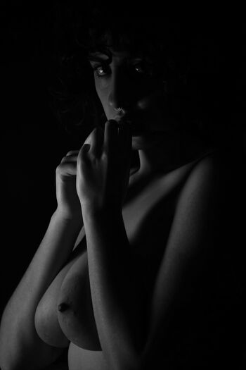 Full leaked Italian girls private onlyfans photo