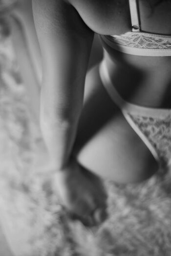 Full leaked Italian girls private onlyfans photo