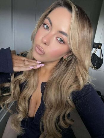 Full leaked Itsalirose private onlyfans photo