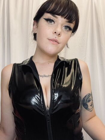 Full leaked Itsavalynn private onlyfans photo
