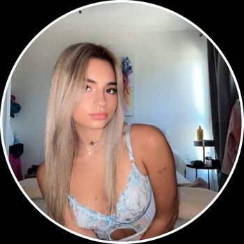 Full leaked Itscamellya private onlyfans photo