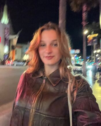 Full leaked Itscarlyjane private onlyfans photo